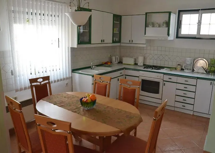 Apartman In *